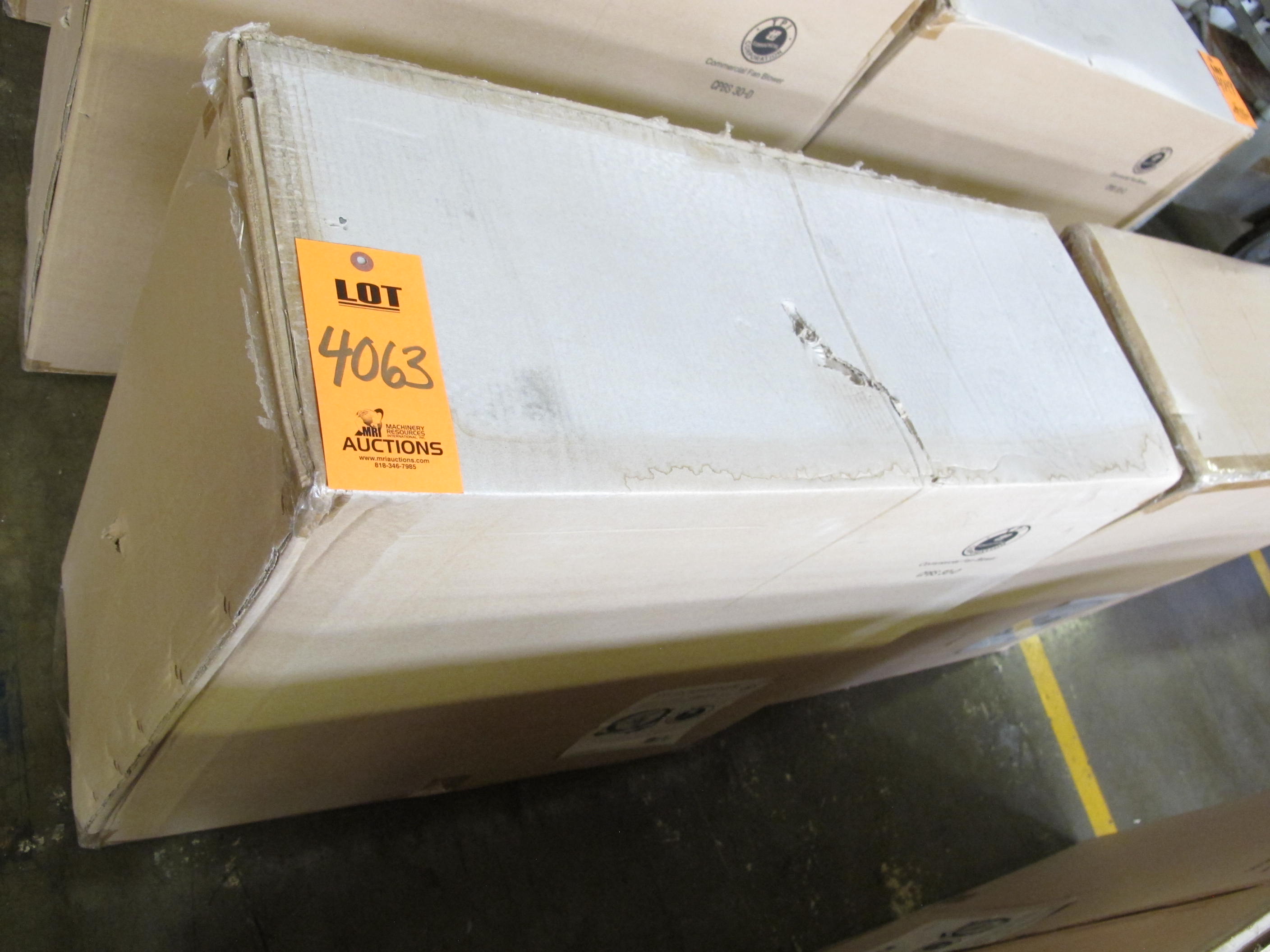 TPI COMMERCIAL FAN BLOWER, 30" MODEL # FE-75DFOL --OR-- CPBS-30-D. LOADING & HANDLING FEE $15-4063